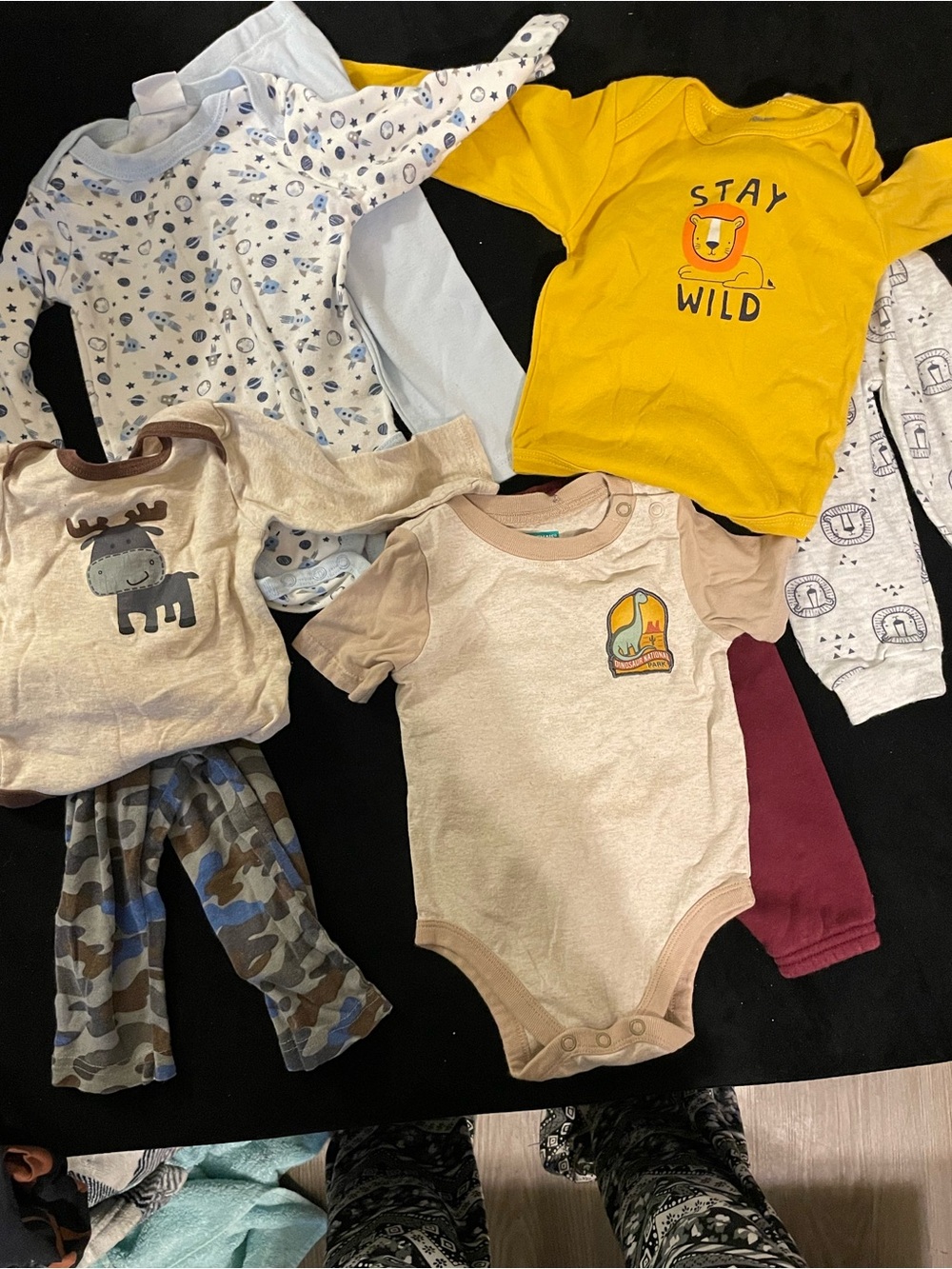 4 
6-9 months baby outfits mixed brands